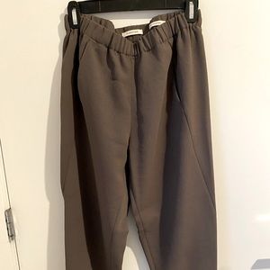 Aritzia Babaton cropped trousers